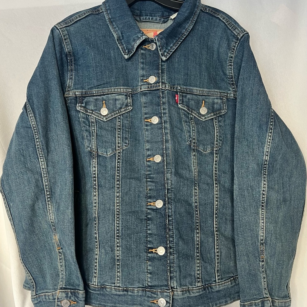 NWT! Levi's Women's Original Trucker Jacket “Sweet Jane”- XXL